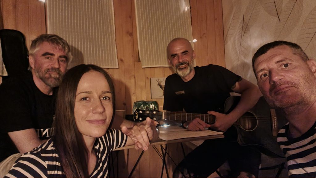 fotografija članova grupe Neposluh